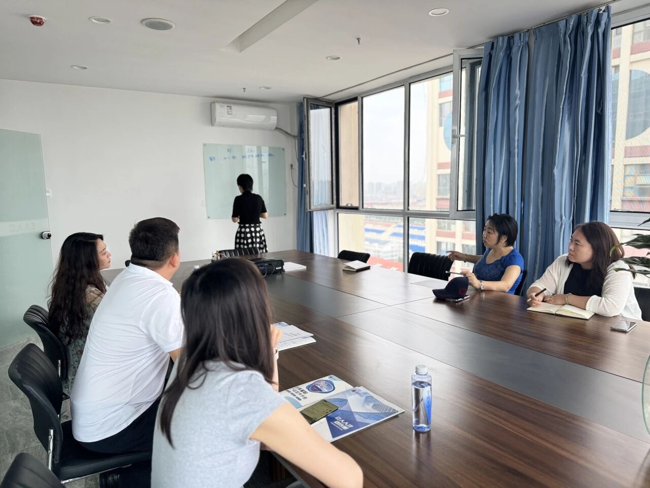 呼和浩特職業(yè)技術(shù)大學(xué)-2.jpg 呼和浩特職業(yè)技術(shù)大學(xué)-2.jpg