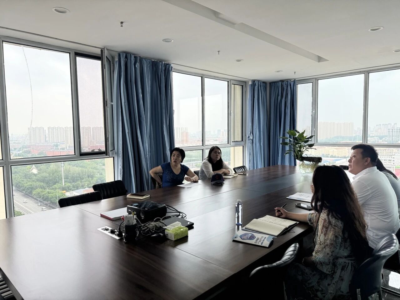 呼和浩特職業(yè)技術(shù)大學(xué)-3.jpg 呼和浩特職業(yè)技術(shù)大學(xué)-3.jpg